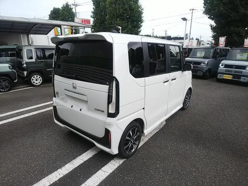 N BOX CUSTOM