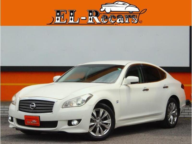 NISSAN FUGA