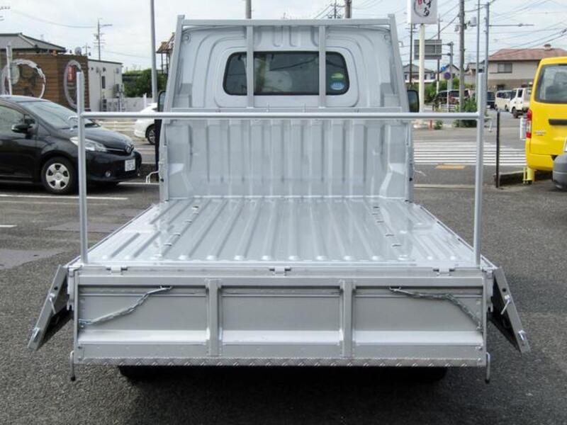 TOWNACE TRUCK