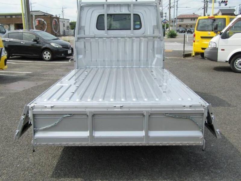 TOWNACE TRUCK