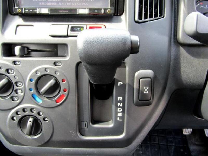 TOWNACE TRUCK
