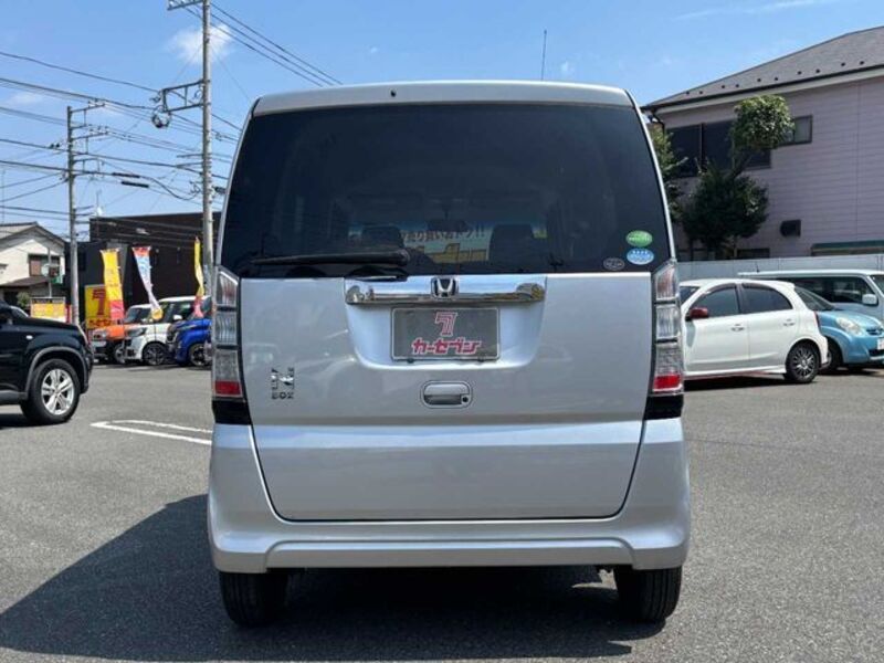 N BOX