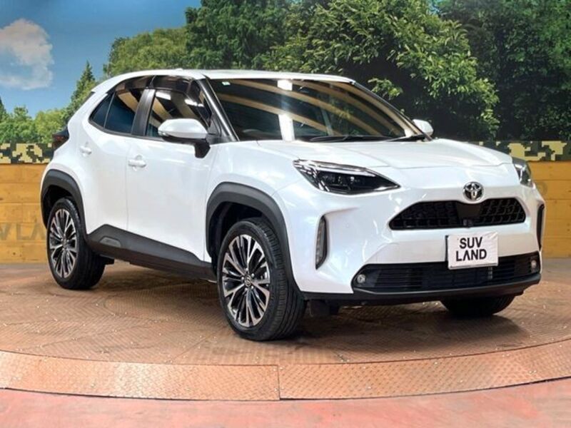 YARIS CROSS