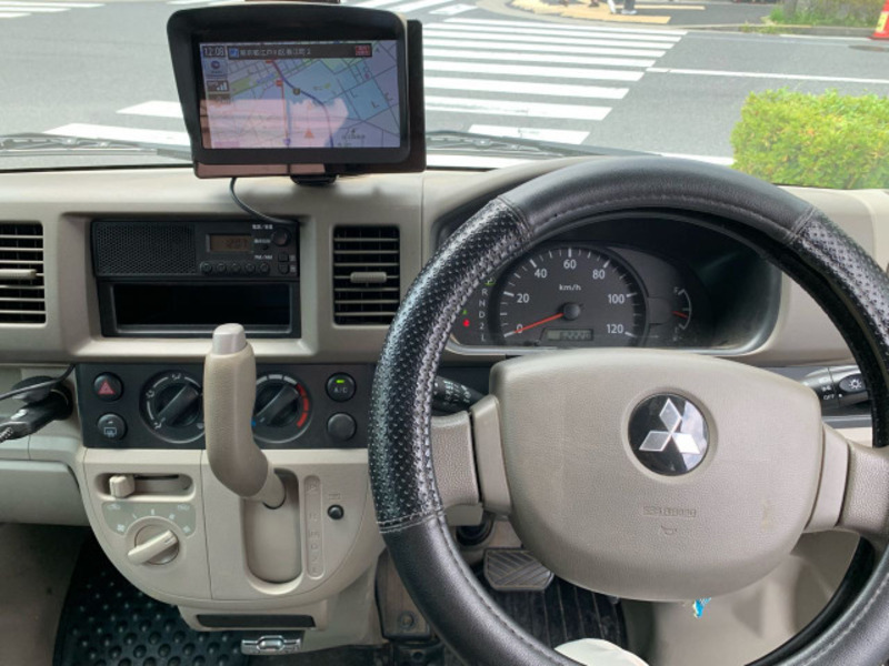 MINICAB VAN