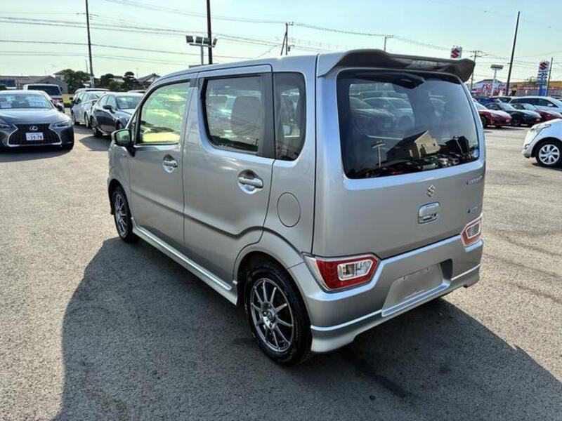 WAGON R