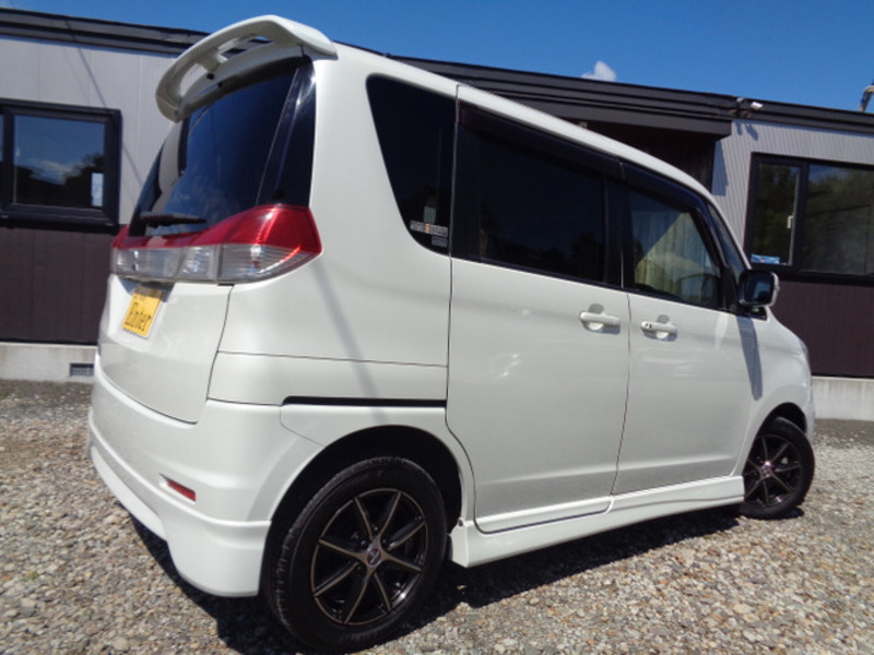 DELICA D2