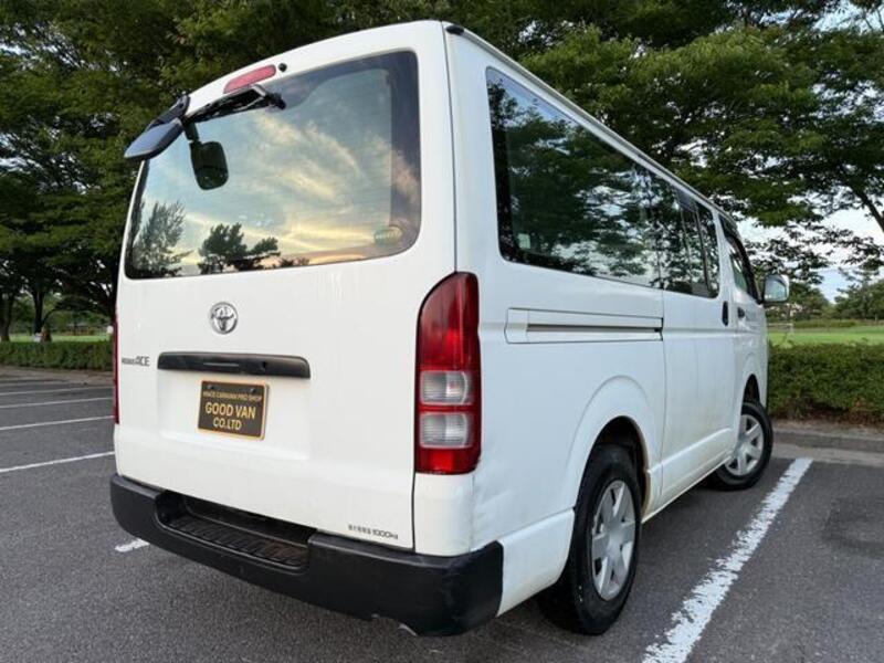 HIACE VAN