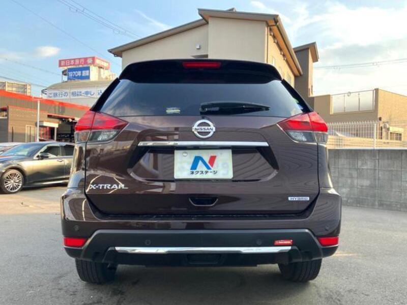 X-TRAIL
