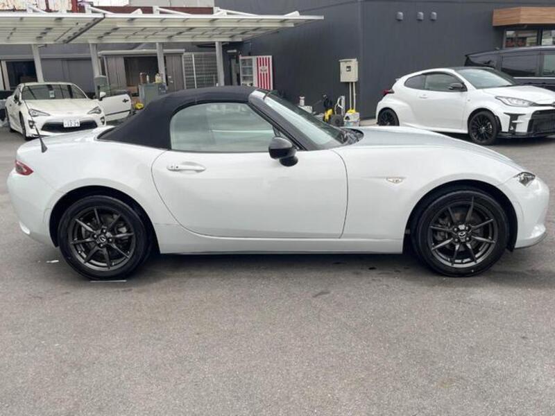 ROADSTER
