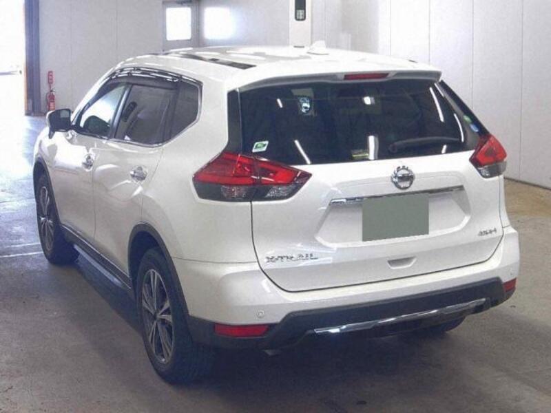 X-TRAIL