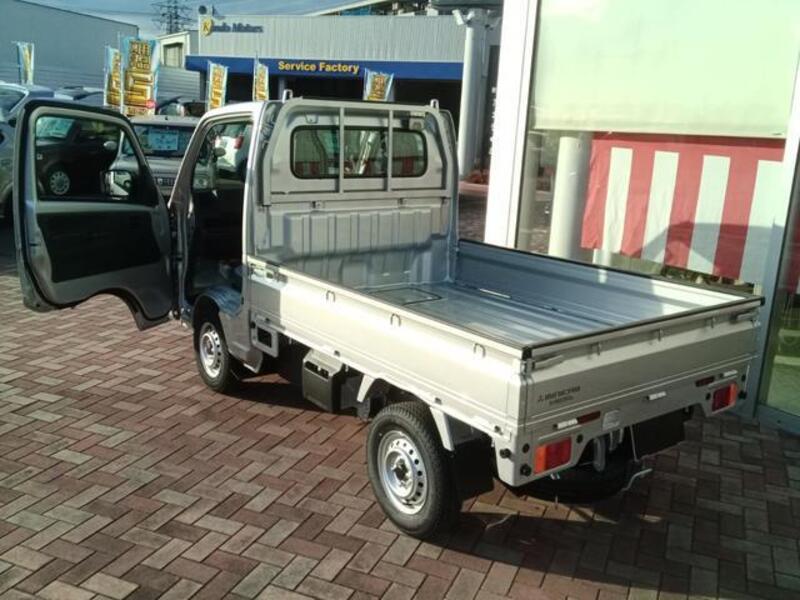 MINICAB TRUCK