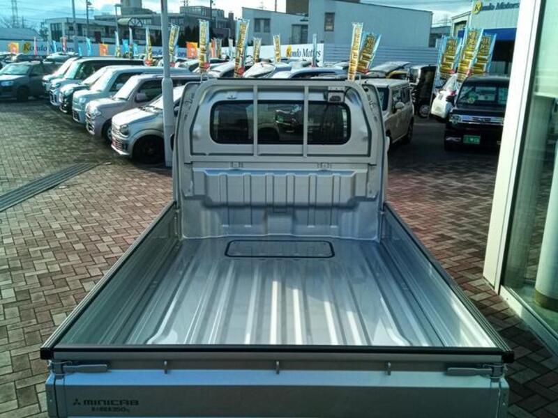 MINICAB TRUCK