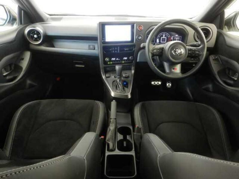 GR YARIS