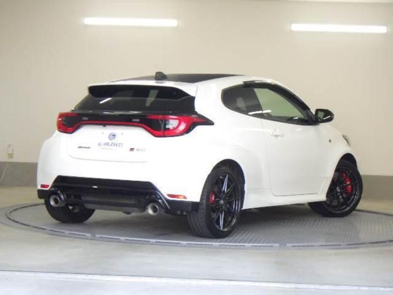 GR YARIS