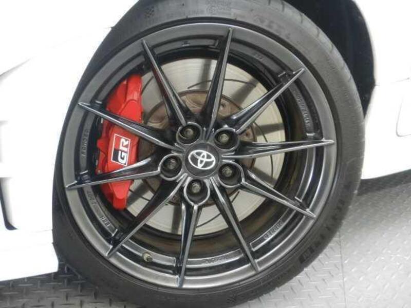 GR YARIS