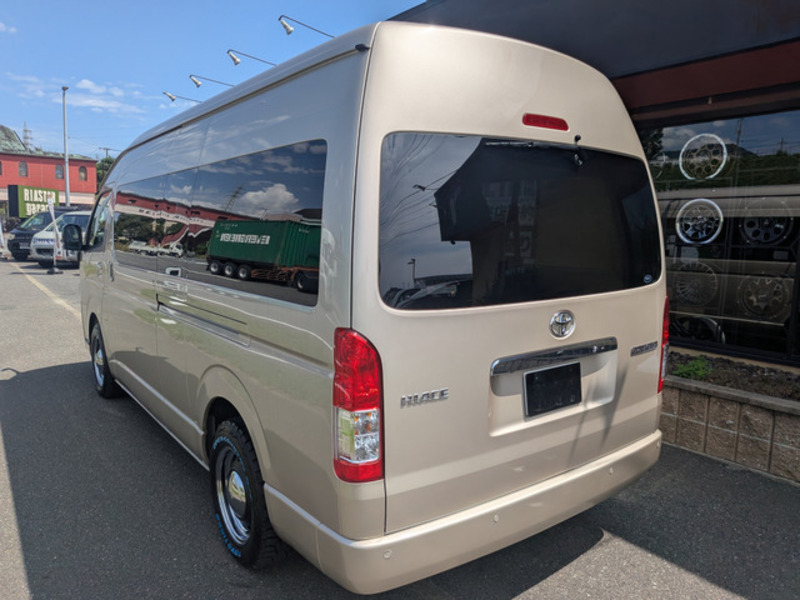 HIACE