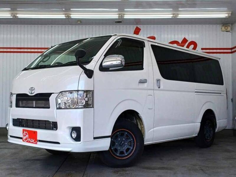 TOYOTA Regiusace Van