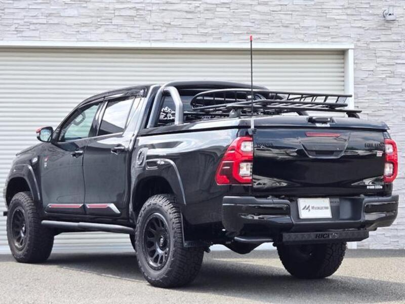 HILUX