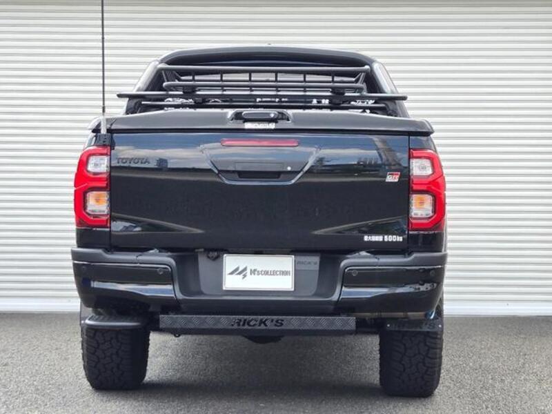 HILUX