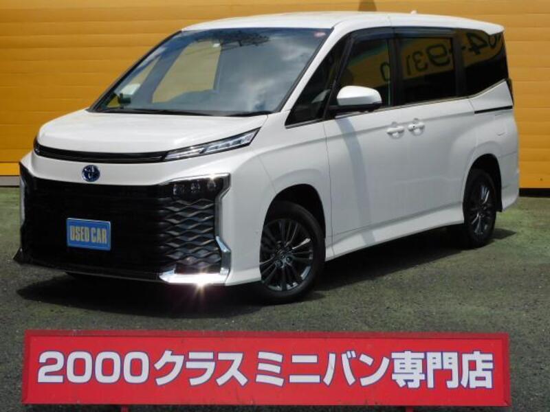 TOYOTA VOXY
