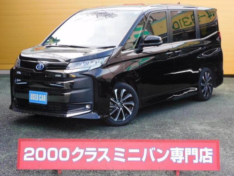TOYOTA NOAH
