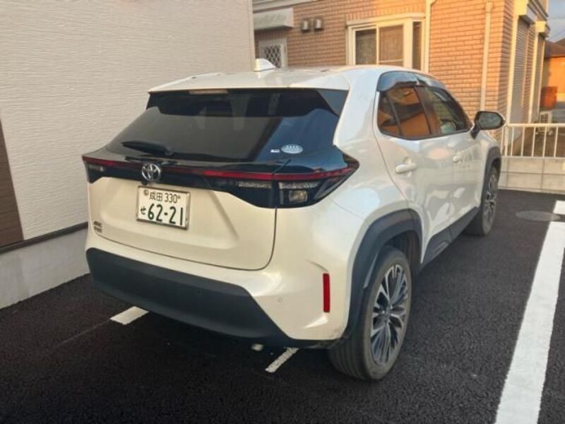 YARIS CROSS