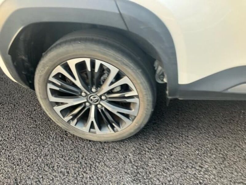 YARIS CROSS