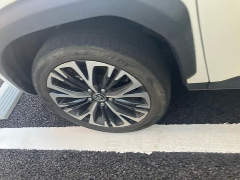 YARIS CROSS