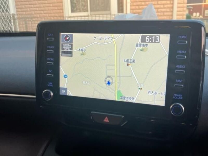 YARIS CROSS