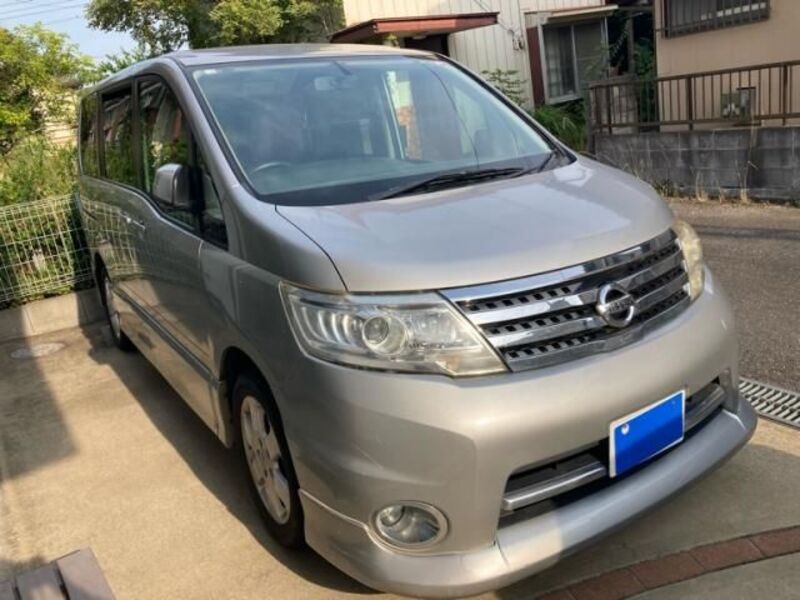 NISSAN SERENA