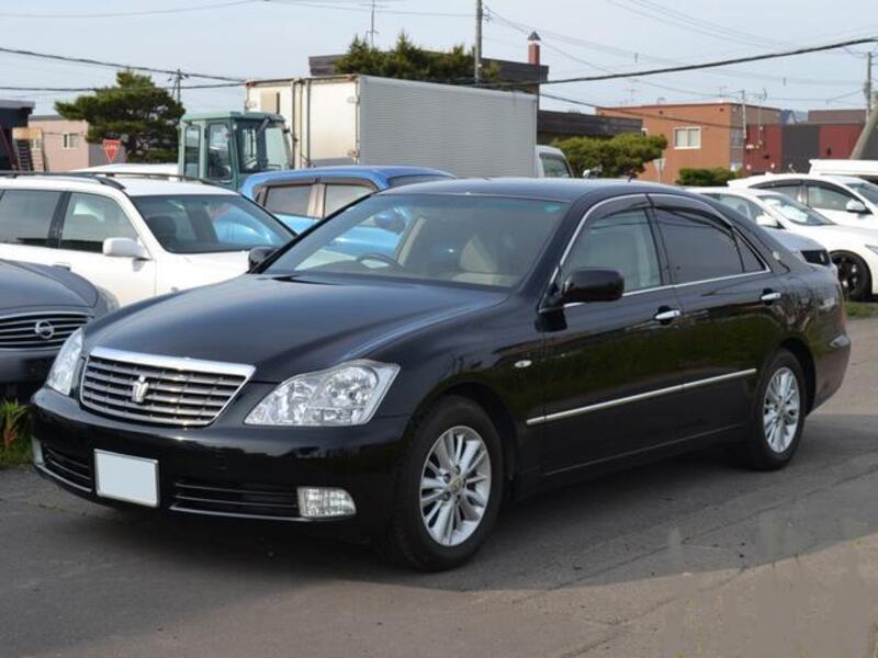 TOYOTA CROWN