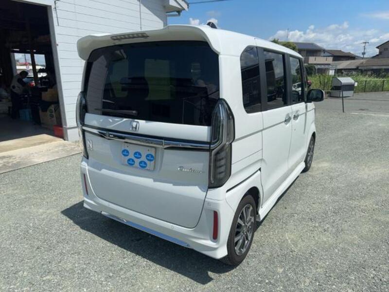 N BOX CUSTOM