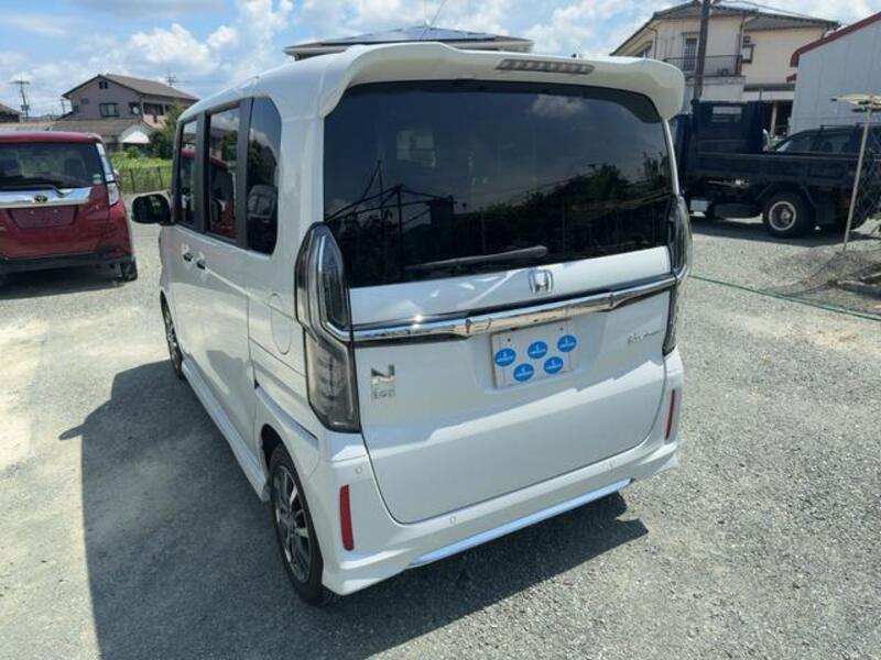 N BOX CUSTOM