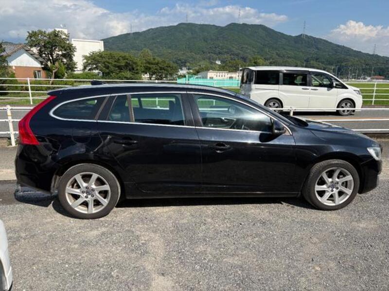 V60