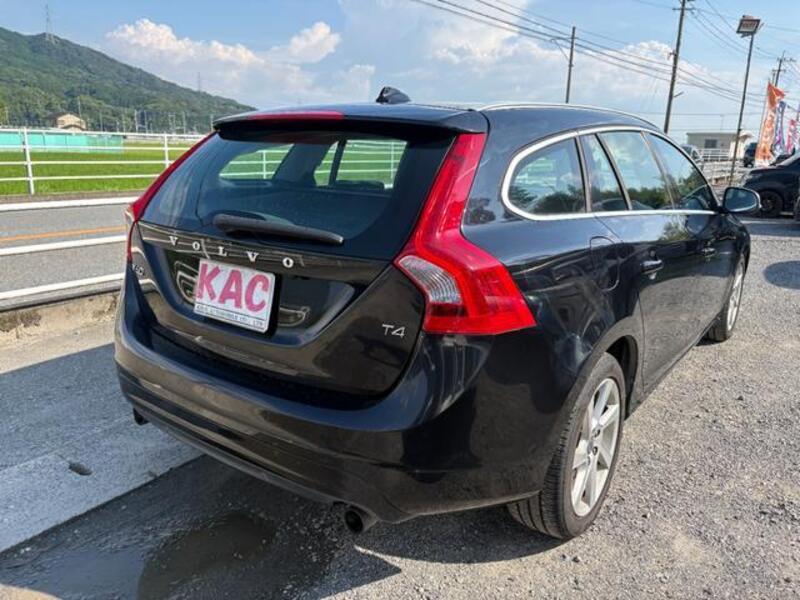 V60