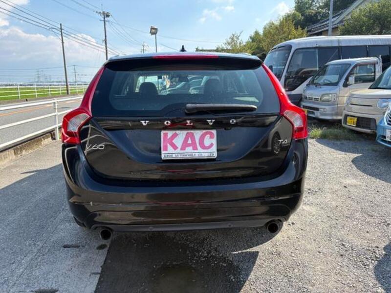 V60