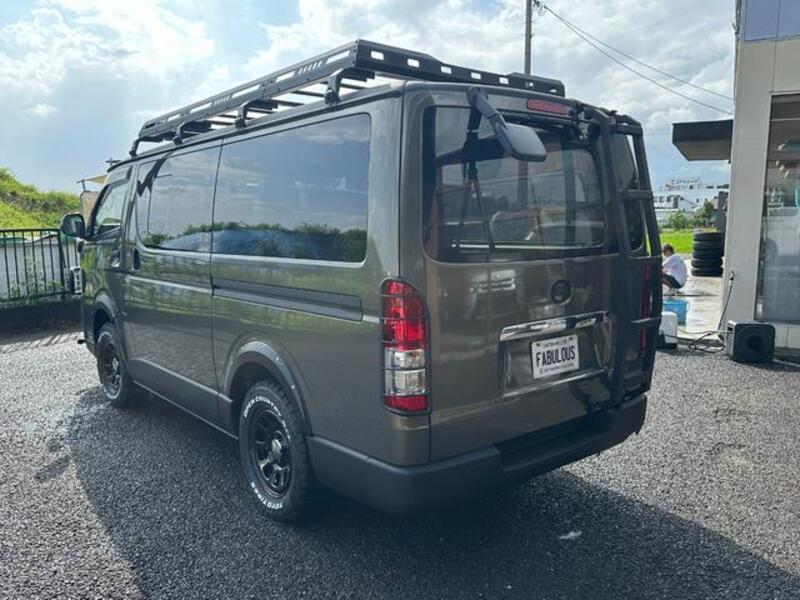 HIACE VAN