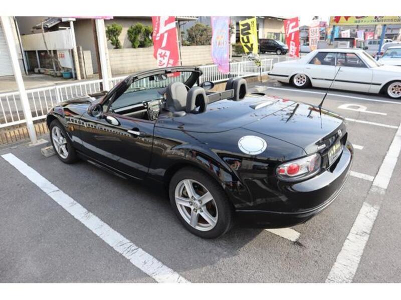 ROADSTER