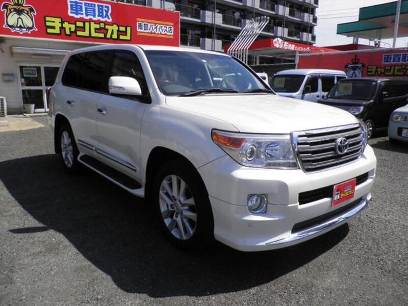 LAND CRUISER