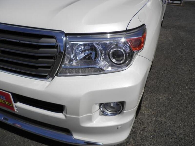 LAND CRUISER