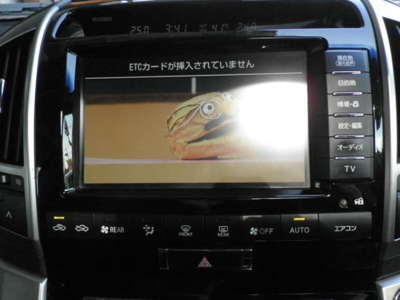 LAND CRUISER