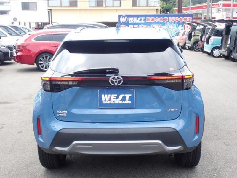 YARIS CROSS