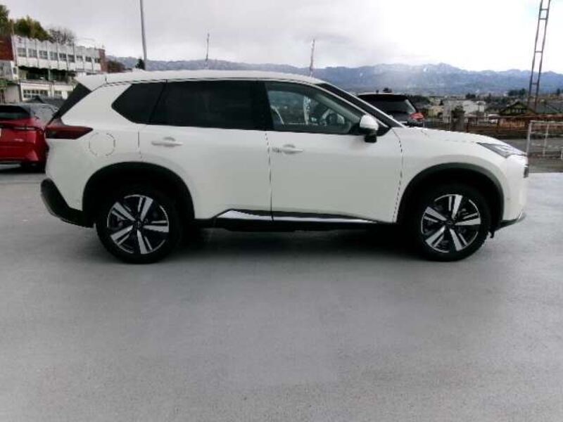 X-TRAIL