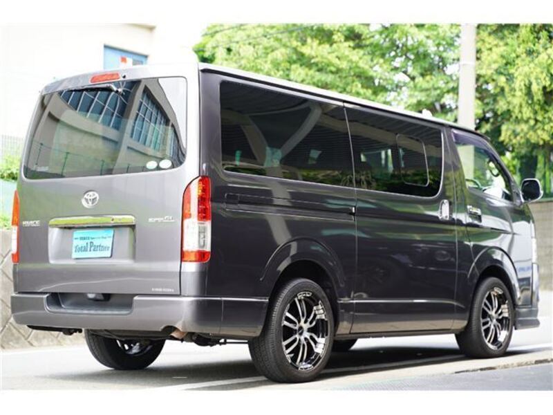 HIACE VAN