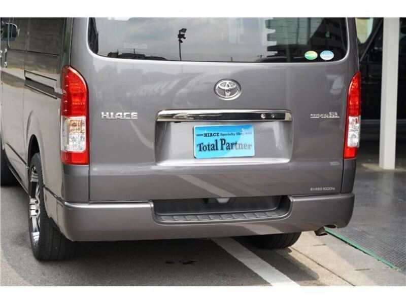HIACE VAN