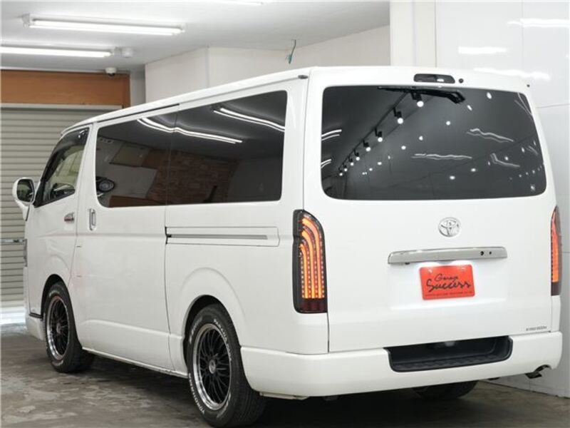 HIACE VAN