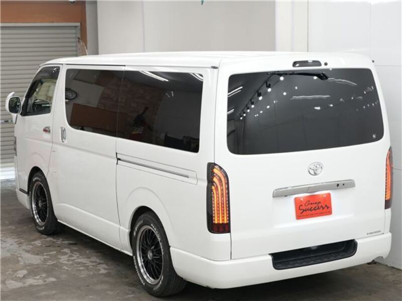 HIACE VAN