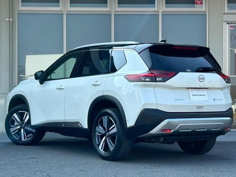 X-TRAIL