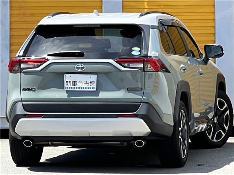 RAV4
