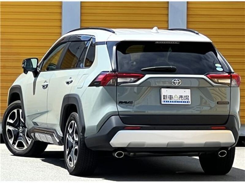 RAV4